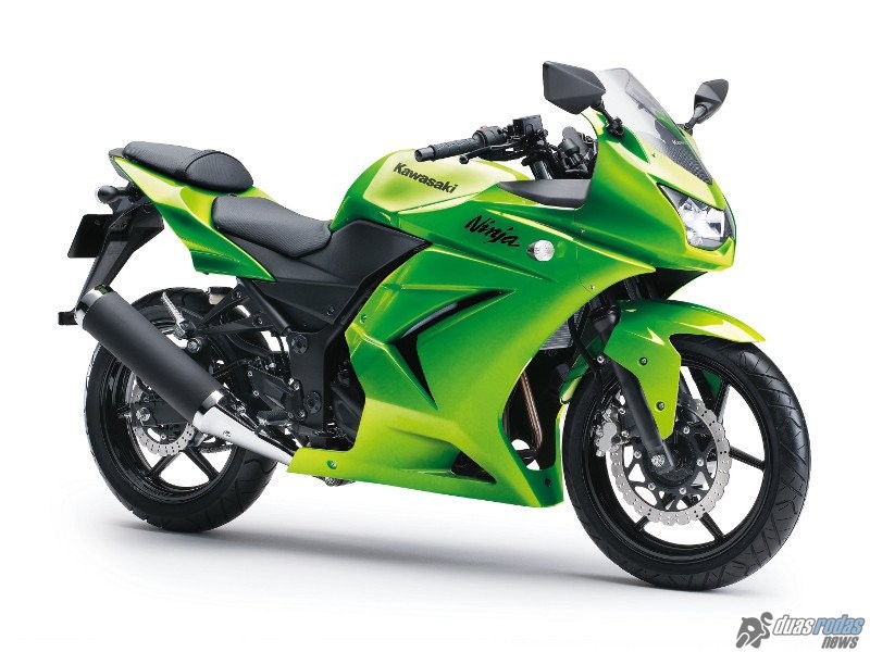 Kawasaki reduz preços da Ninja 250R