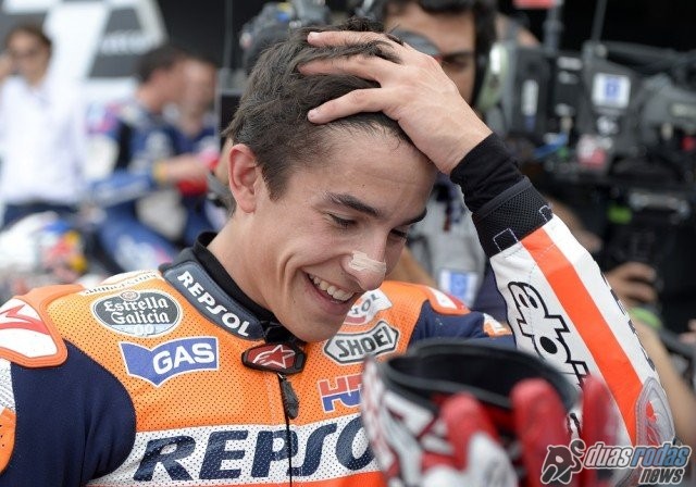 Marc Márquez garante título após corrida emocionante no MotoGP