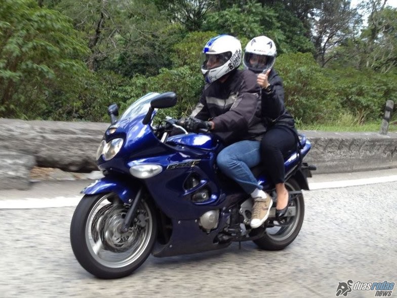 Dicas para um bom relacionamento entre motociclista e garupa