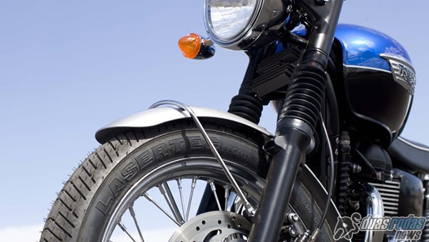 Triumph promove competição inédita entre customizadores de motos no Salão Duas Rodas