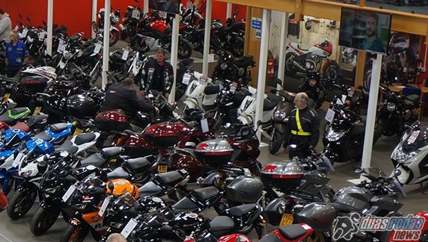 Produção e vendas de motocicletas recuam 12% em relação a setembro
