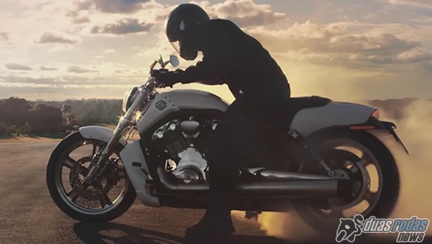 Nova campanha da Harley-Davidson é protagonizada pela família V-Rod