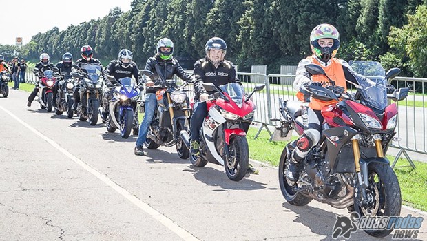 MotoTest reúne mais de 300 participantes em evento inédito de test-ride de motos no Brasil