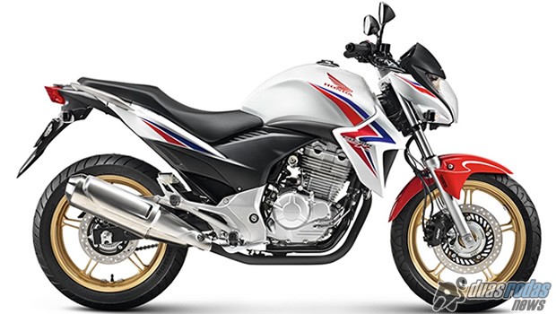 Chega à rede de concessionárias a Honda CB 300R versão 2015