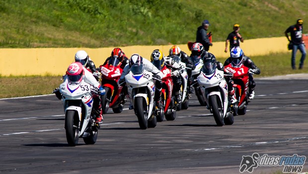 As máquinas da Copa Honda CBR 500R e Junior Cup vão acelerar neste final de semana