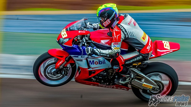 Veja os resultados da corrida deste final de semana do SuperBike Brasil 2015