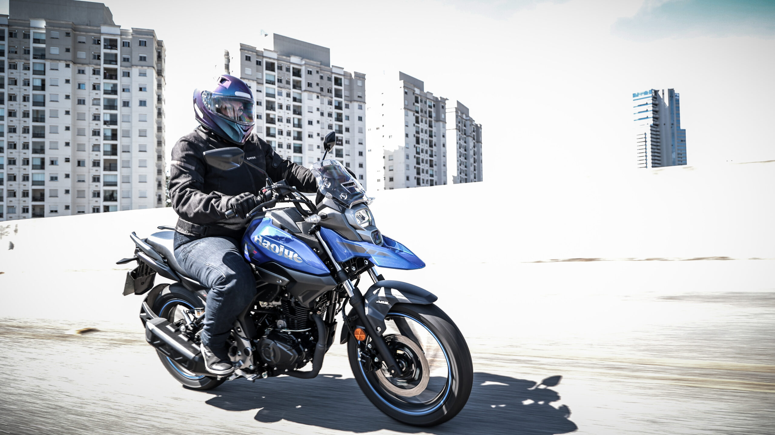 Suzuki Haojue bate recorde no Brasil em 2025 e emplaca 22.721 motos