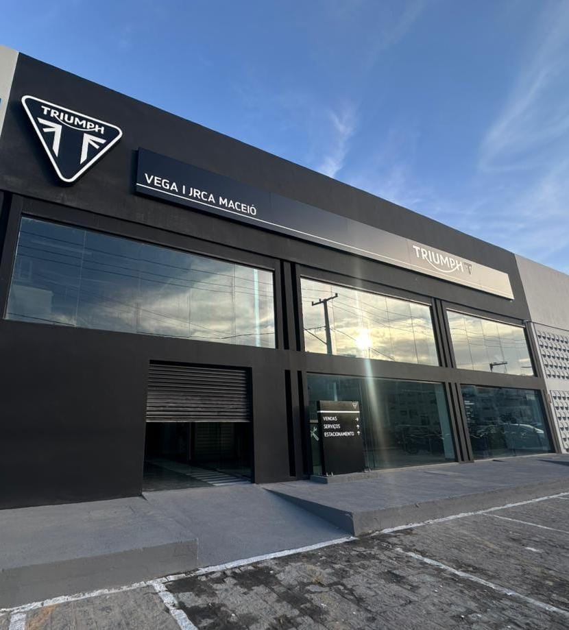 Triumph expande presença no Brasil e chega a 46 concessionárias com novas lojas em Maceió e Porto Velho