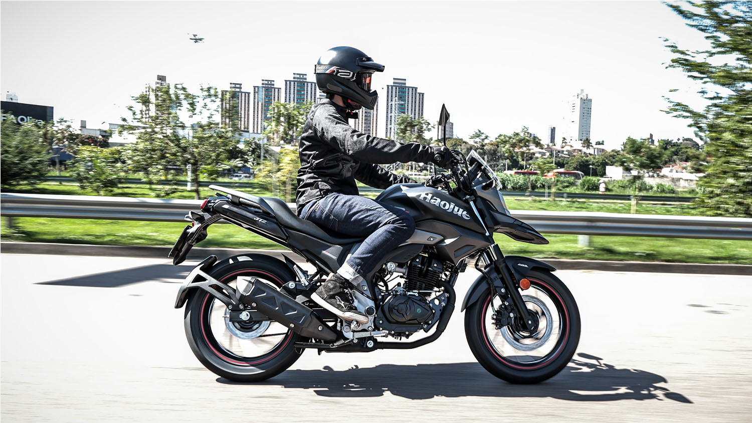 Suzuki Haojue fecha março com recorde de emplacamentos no Brasil